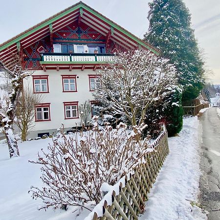 Ferienwohnung Resl - Geschmackvoll Renoviert & Zentral Im Historischen Schindelhaus Оберщауфен Екстериор снимка