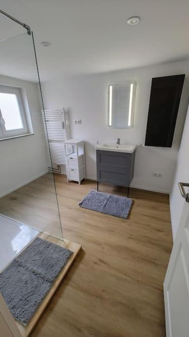 Ferienwohnung Resl - Geschmackvoll Renoviert & Zentral Im Historischen Schindelhaus Оберщауфен Екстериор снимка